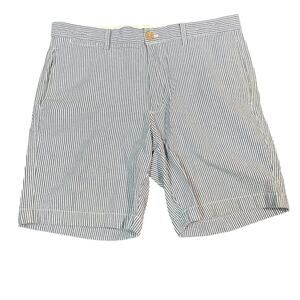 Chaps Pinstripe Shorts Men’s Size 34 White‎ and Blue Preppy Casual